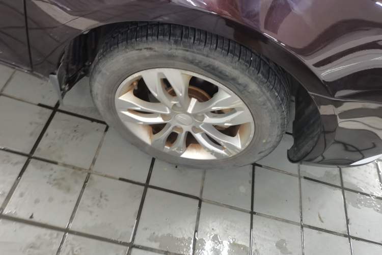 Used Geely Auto Emgrand 2015 Sedan 1.3T Manual Upward Edition
