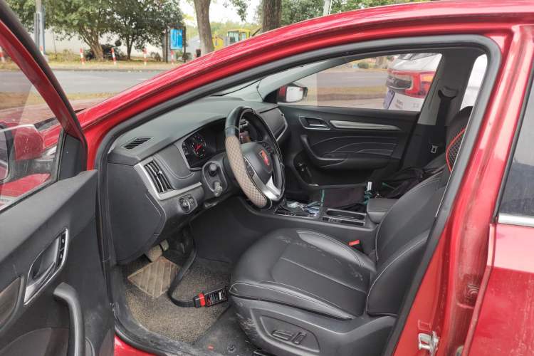 Used Roewe i6 2019 PLUS 1.6L CVT 4G Connected Flagship Deluxe Edition
