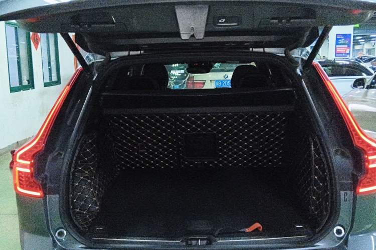 Used Volvo XC60 2019 T5 4x4 Zhiyuan Sport Edition China V Standard