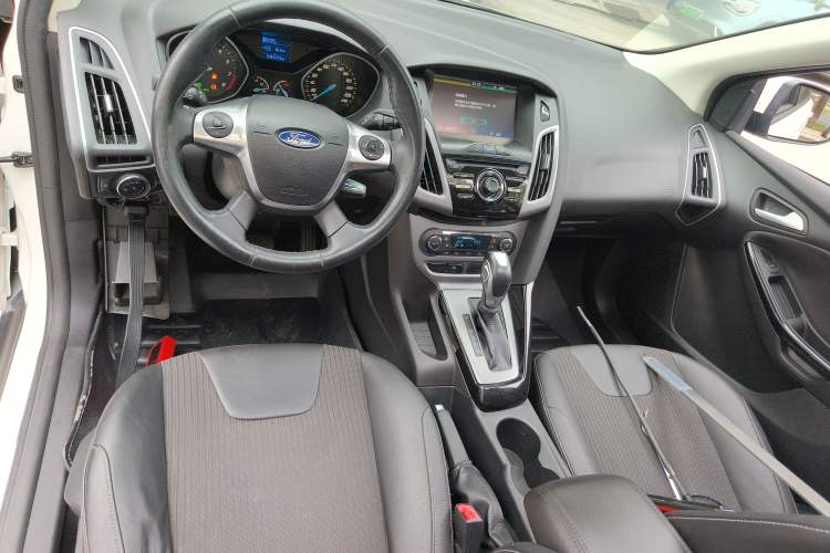 Used Ford Focus 2012 Hatchback 1.6L Automatic Fashion Edition
