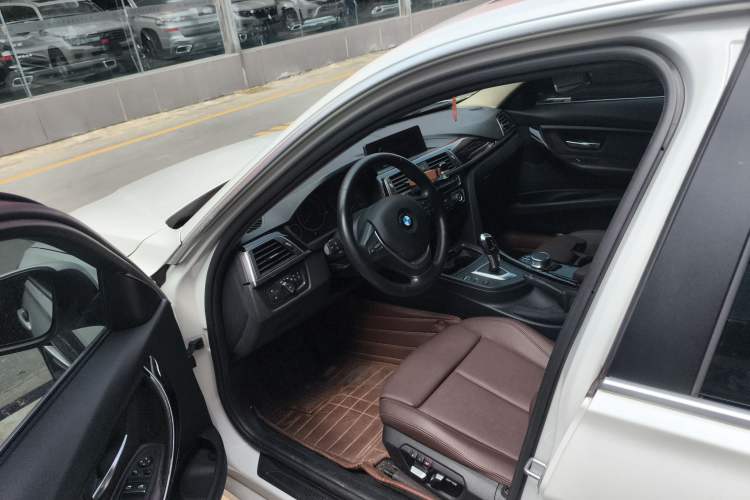 Used BMW 3 Series 2019 320Li Fashion Model
