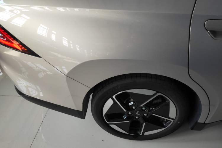 Used Wuling Xingguang 2024 Co-Creation Edition 510 Advanced Model
