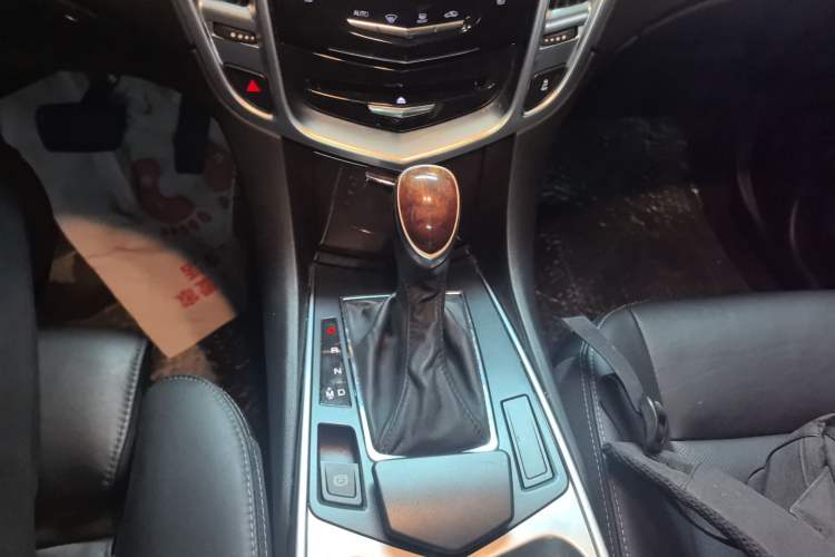 Used Cadillac SRX 2015 3.0L Elite Model
