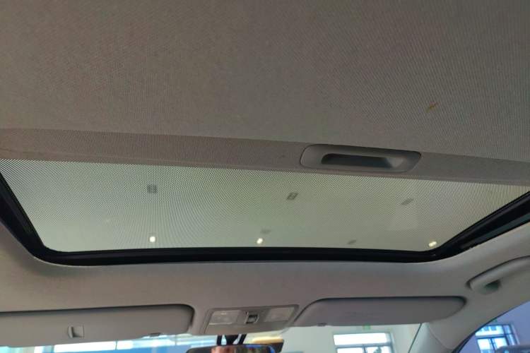 Used Hyundai Verna Ray 2016 1.4L Manual Leading GLX Model