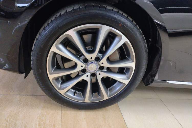 Used Mercedes-Benz E-Class 2016 E 300 L Stylish Model