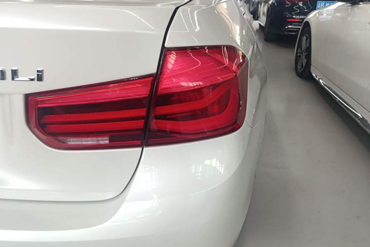 Used BMW 3 Series 2018 320Li Fashion Model
