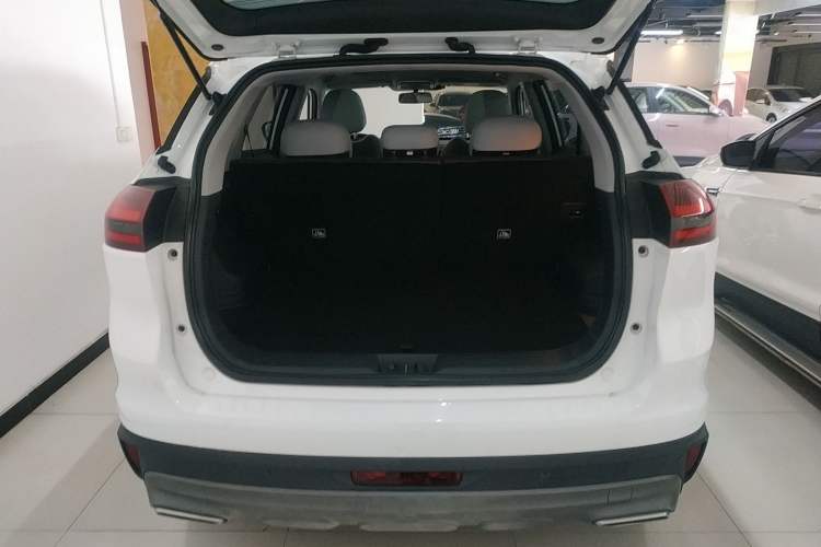 Used Geely Auto Emgrand X7 Sport 2022 1.8TD DCT Zhiya Trim