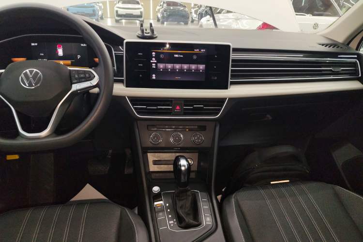 Used Volkswagen Tiguan L 2022 330TSI Automatic Two-Wheel Drive Comfort Edition
