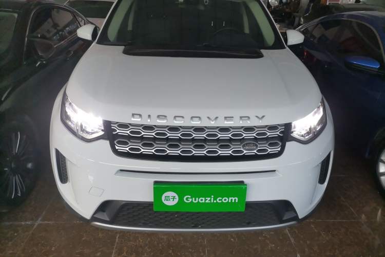 Used Land Rover Discovery Sport 2020 200 PS Family Edition
