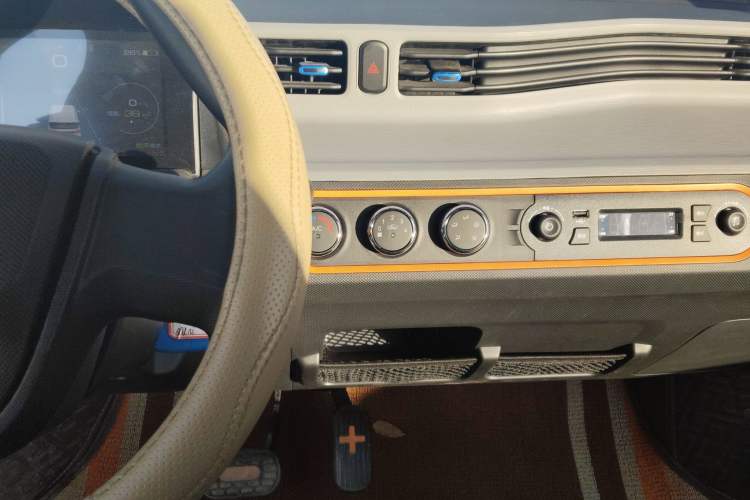 Used Wuling Hongguang MINIEV 2021 Macaron Premium Model – Lithium Iron Phosphate