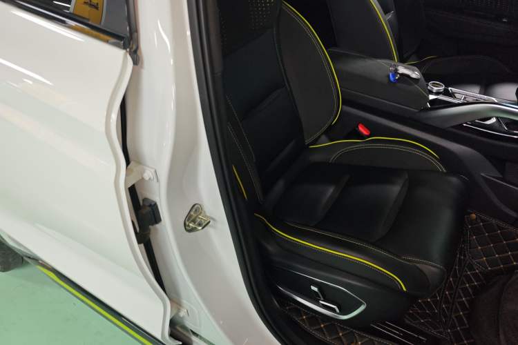 Used Geely Auto Monjaro S 2021 2.0TD Automatic Two-Wheel Drive Lightning Edition
