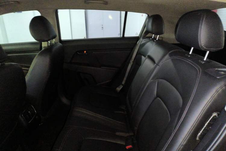 Used Kia Sportage R 2015 2.0L Automatic Two-Wheel Drive DLX Model