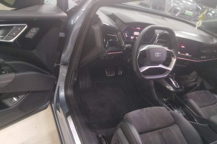 Used Audi Q4 e-tron 2022 40 e-tron First Edition