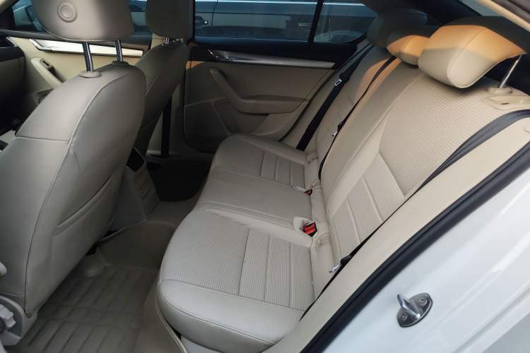 Used Skoda Octavia 2015 1.6L Automatic Yijie Edition