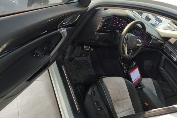 Used Volkswagen Tayron X 2020 330TSI Two-Wheel Drive Luxury Smart Connectivity Version