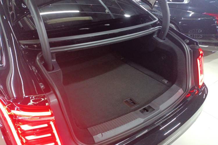 Used Hongqi H9 2020 2.0T Smart Connect Flagship Edition
