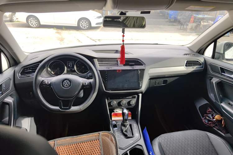 Used Volkswagen Tiguan L 2018 330TSI Automatic Two-Wheel Drive Luxury Edition
