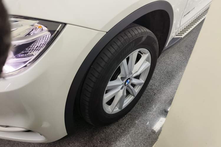 Used BMW X5 2015 xDrive28i
