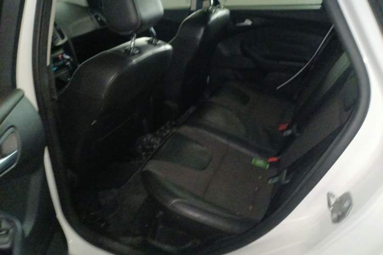 Used Ford Focus 2012 Hatchback 1.6L Automatic Fashion Edition
