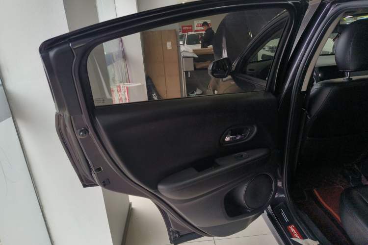 Used Honda Vezel 2020 1.5L CVT Elite Edition
