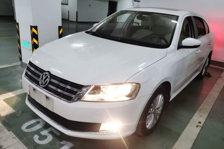Used Volkswagen Lavida 2013 1.4TSI DSG Luxury Edition
