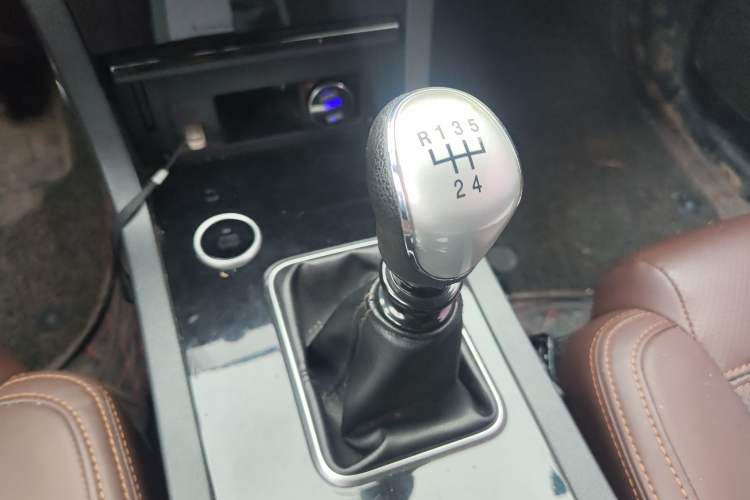 Used Yema T70 2016 Upgraded Model 1.5T Manual Luxury Version