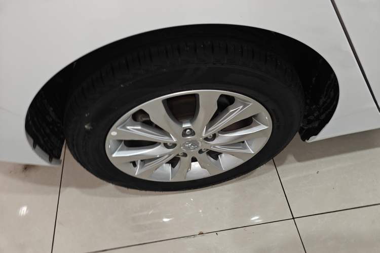 Used Hyundai Elantra 2016 1.6L Automatic Smart Version
