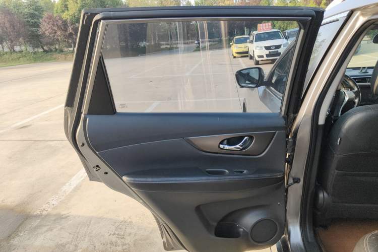 Used Nissan X-Trail 2014 2.0L CVT Comfort Edition 2WD
