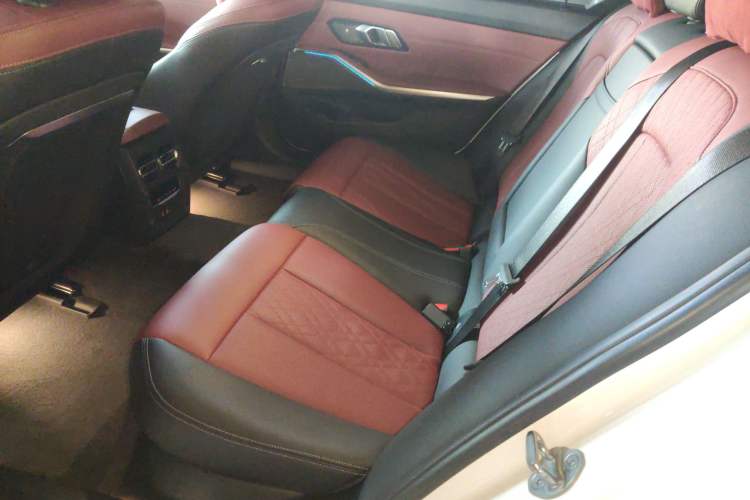 Used BMW i3 2022 eDrive 35 L
