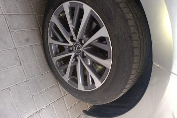 Used Lexus ES 2022 200 Excellence Edition
