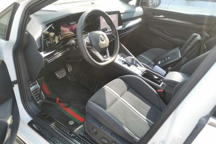 Used Volkswagen Golf 2023 Facelift 280TSI DSG R-Line Lite