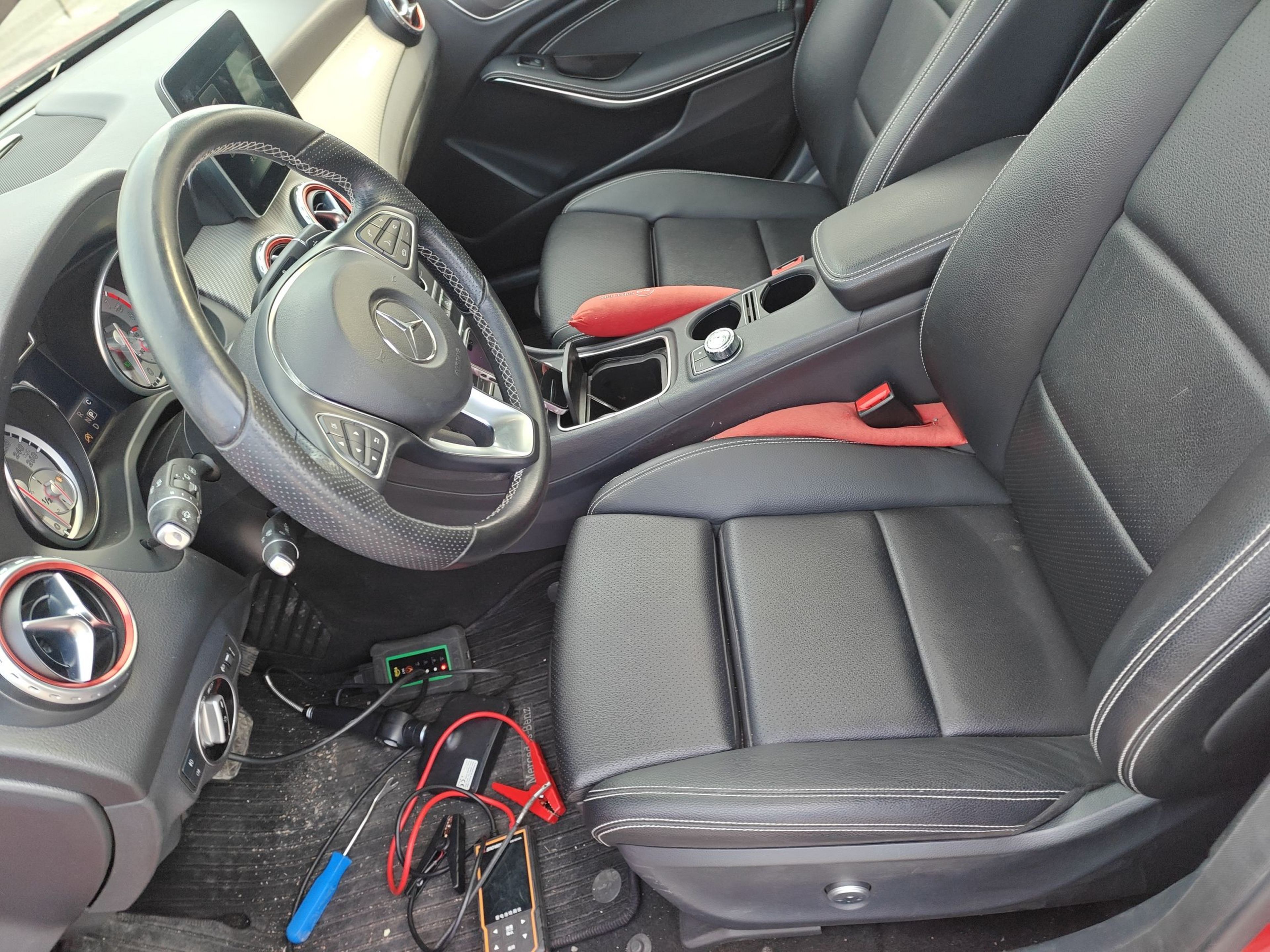 Переднее сиденье в автомобиле