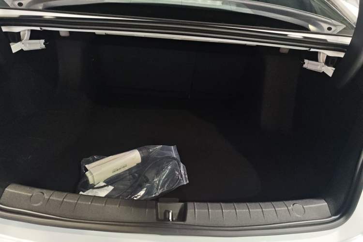 Used BYD Qin PLUS 2025 DM-i Smart Drive 55KM Leading Model