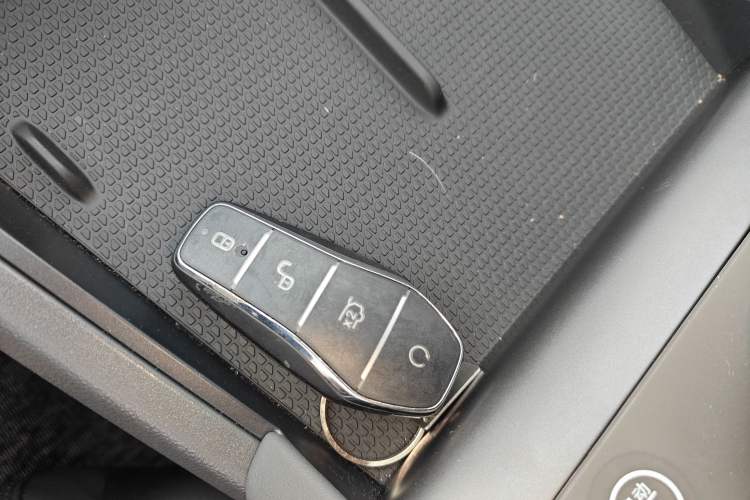 Used BYD Qin L 2025 DM-i Smart Drive 80KM Leading Model