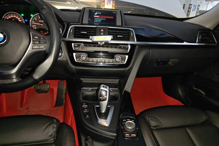 Used BMW 3 Series GT 2018 320i Sport Edition
