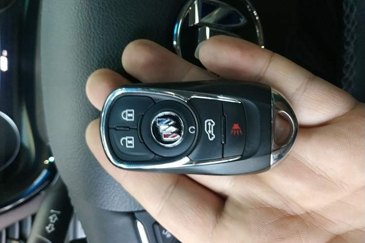 Used Buick GL8 2020 Land Business Class 652T Luxury Model