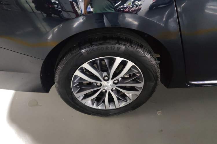 Used Buick GL8 2023 ES Lu Zun Deluxe Model
