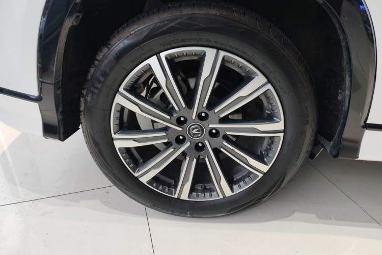 Used Changan CS75 PLUS 2023 3rd Generation 1.5T Automatic Prestige Model
