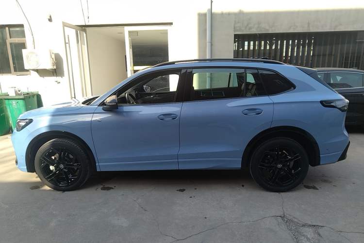 Used Volkswagen Tiguan L 
