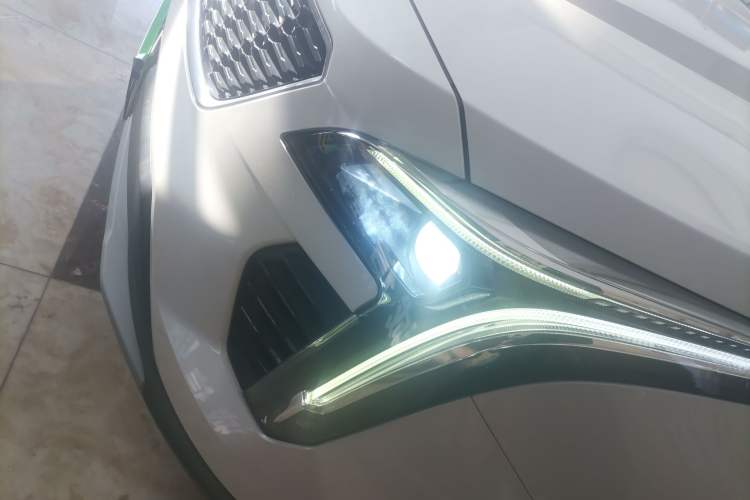 Used Cadillac XT4 2018 28T Two-Wheel Drive Leading Sport Model
