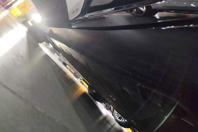 Used  12 2024 700 Three-Laser Rear-Wheel Drive Luxury Edition
