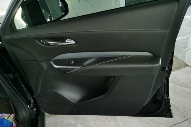 Used Cadillac XT4 2021 28T Two-Wheel Drive Luxury Version
