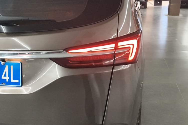 Used Buick GL8 2022 Land Cruiser Executive Class 652T Comfort Model