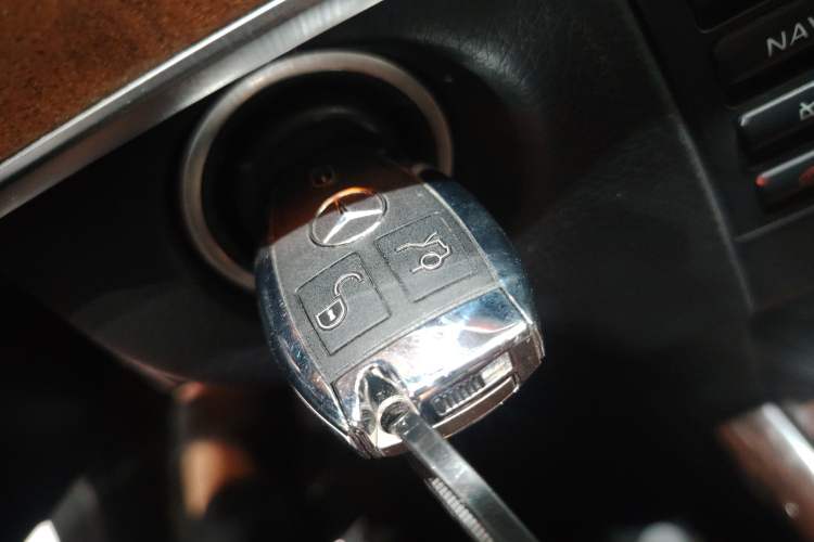 Used Mercedes-Benz E-Class 2015 E 320 L
