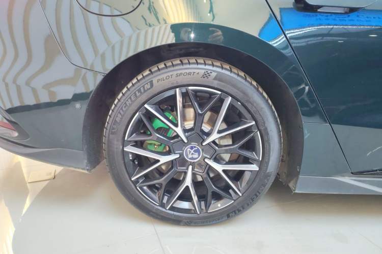 Used BYD Han 2022 EV 610 km All-Wheel-Drive Qianshan Cui Limited Edition
