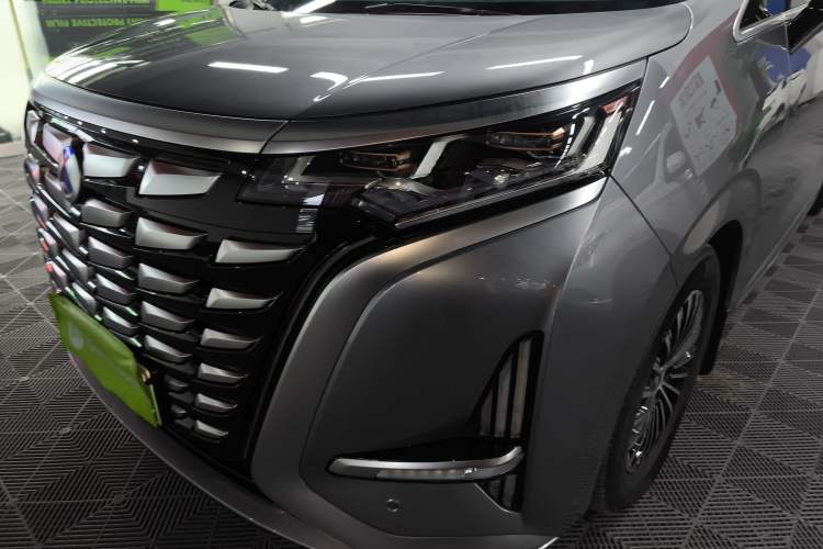 Used Denza D9 2022 DM-i 970 Four-Wheel Drive Prestige Model