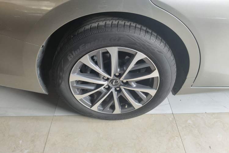 Used Lexus ES 2023 200 Excellence Edition