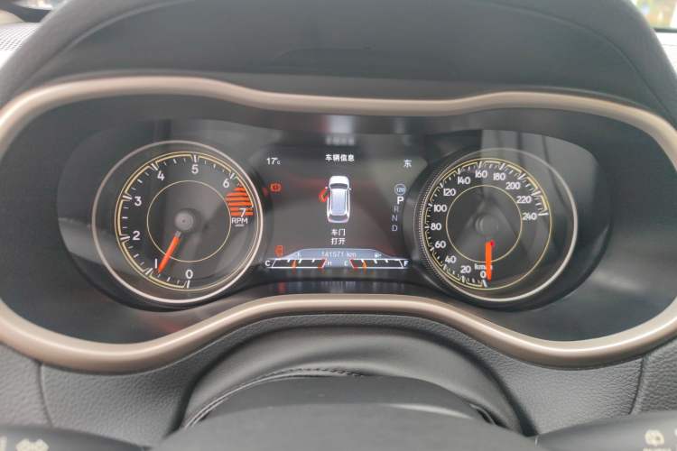 Used  Cherokee 2017 2.0L Superior Edition