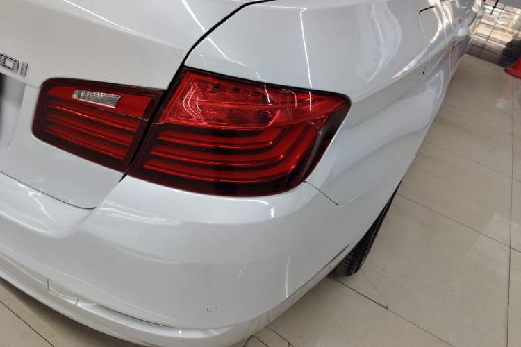 Used BMW 5 Series 2014 520i Elegant Edition
