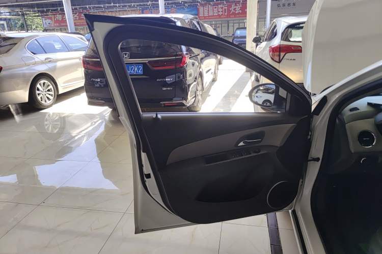 Used Chevrolet Cruze 2013 1.8L SE AT